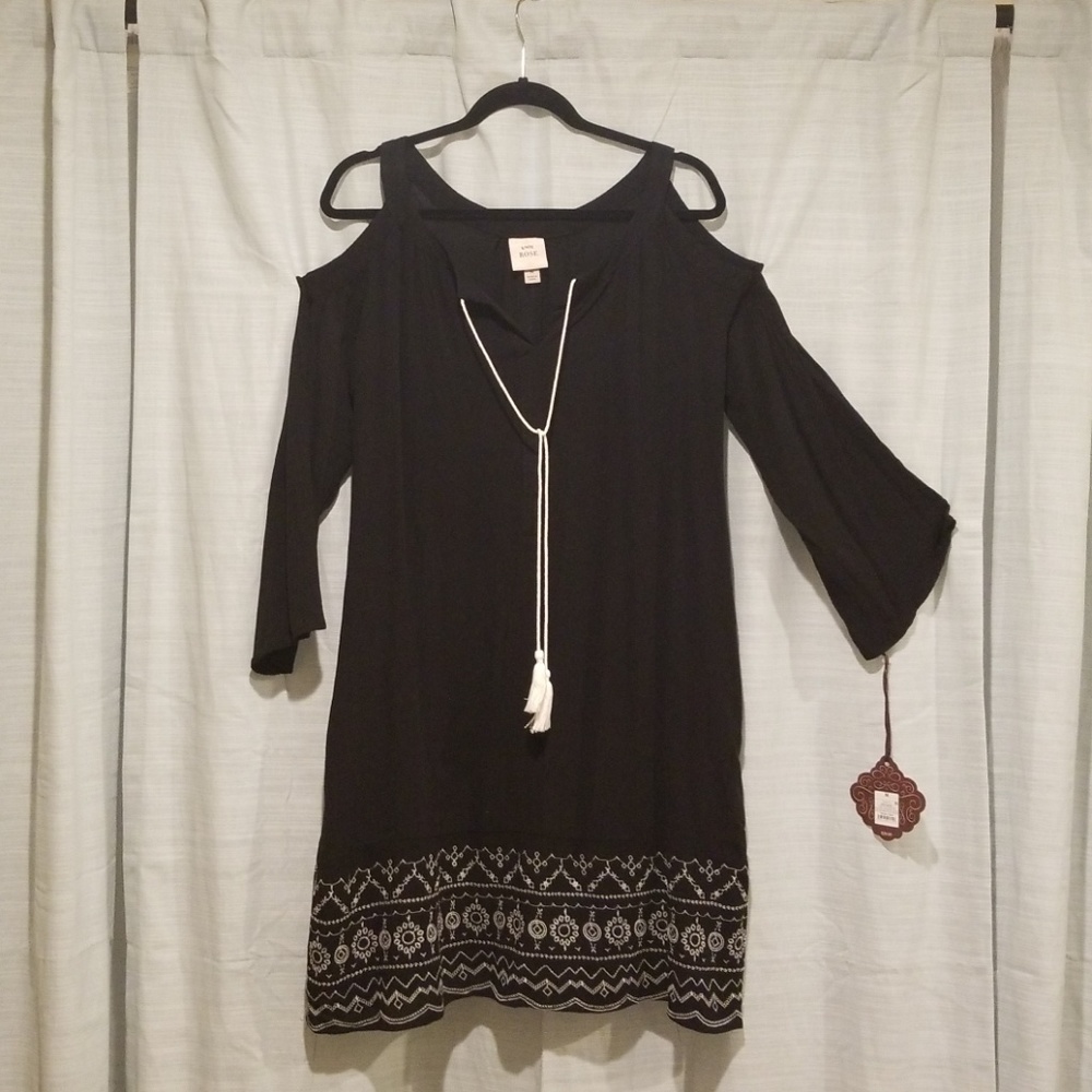 Boho Chic Cold Shoulder Black Dress